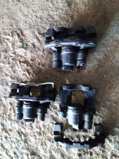 Bmw e30 rear break calipers available only wats in pictures frm 850rand each contact 0835730435