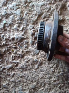 Bmw e36 e46 e32 front wheel bearing hub available only wats in pictures 650rand each contact 0835730