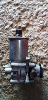 Mercedes w123 w124 w126 powersteering pump n shock pump available original 3500rand contact 08357304