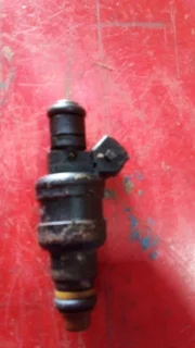 Audi turbo 2.0 injector available 1 only in stock 550rand bosch make contact 0835730435
