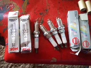 Vw golf 5 gti fsi or audi fsi spark plug new platinum set of 4 1200rand new contact 0835730435