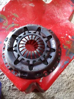 Toyota yaris pressure plate only available only wats in pictures 850rand contact 0835730435