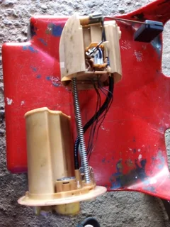 Toyota yaris intank fuel pump complete wid housing original make in good second 2200rand contact 083