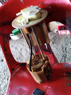 Toyota yaris intank fuel pump complete wid housing original make in good second 2200rand contact 083