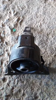 Toyota corolla rsi or rxi shape engine mounting available only wats in pictures 650rand contact 0835