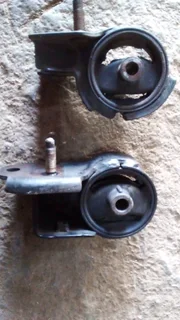 Toyota tazz or corolla engine mounting 1.3 1.6 1.8 available frm 450rand each contact 0835730435