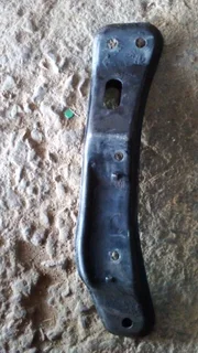 Bmw e30 e31 e12 e21 gearbox mounting bracket available only wats in pictures 750rand contact 0835730