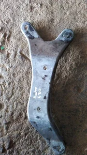 Bmw e30 e21 e12 automatic gearbox mounting brack available only wats in pictures 950rand contact 083