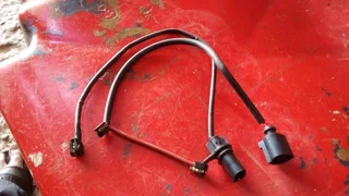 Vw or audi or seat disc pads wear sensors rear n front both 400rand oem contact 0835730435