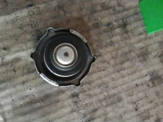 Jeep or Chrysler radiatior cap available only wats in pictures frm agents 450rand contact 0835730435