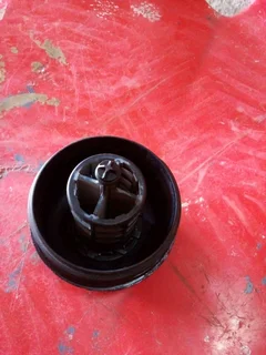 Bmw oil filter cap available only wats in pictures 450rand contact 0835730435