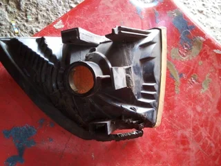 Bmw e36 2door driverside clear front indicator light only wats in pictures 350rand contact 083573043