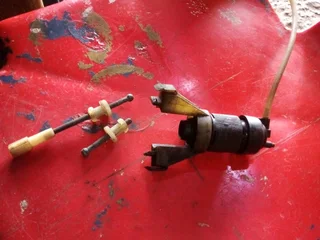 Bmw E30 headlight adjustments available only wats in pictures 450rand contact 0835730435