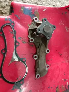 Nissan Almera water pump oem make good second hand low km done 800rand contact 0835730435