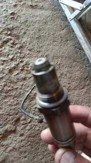 Bosch o2 sensor available 4pin 1200rand only wats in pictures