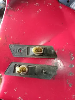 Bmw E36 E34 fender maker indicators light available only wats in pictures oem make