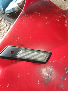 Bmw E36 E34 right side Fender indicator make light available only wats in pictures clear only