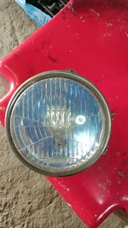Hella headlight available 150mm ouuta diameter only wats in pictures oem make