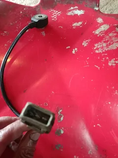 VW Golf or polo or seat knock sensor available only wats in pictures 3pin
