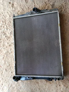 Bmw E90 E92 X1 e82 E87 radiator for manual transmission only oem new good second hand condition