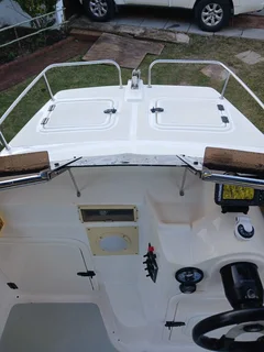 Orion CAT Boat, 2 x 50Hp Yamaha AT Lube, Electric Start, Trim &amp; Tilt, Garde D, lights