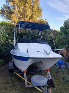 Orion CAT Boat, 2 x 50Hp Yamaha AT Lube, Electric Start, Trim &amp; Tilt, Garde D, lights