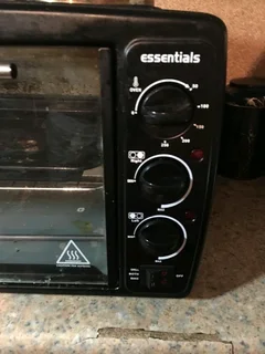 Black 20 litre microwave