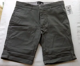 NEW: 3 Pack Men&#39;s Size 30 Cotton Chino Shorts (Mr Price)