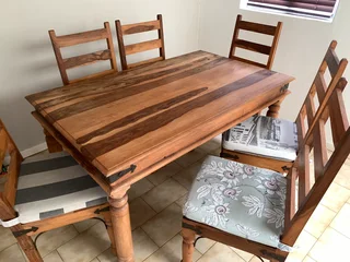 Dining Room Table &amp; Chairs