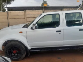2016 Nissan Hardbody Double Cab
