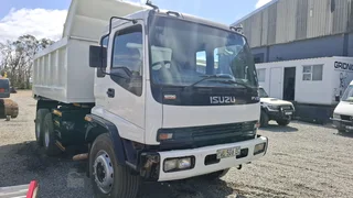 2010 Isuzu fvz1400 10 cube tipper truck
