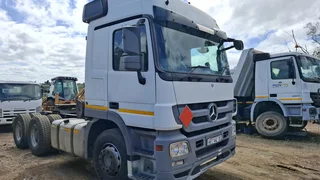 Selling 2013 Mercedes Benz Actros 2644 double diff horse