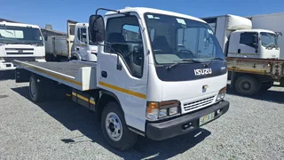2002 Isuzu NPR500 rollback 5ton truck