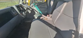 2012 Mitsubishi 4x4 FG6-109  dropside truck