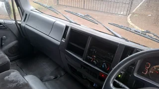 2012 Isuzu ftr850 closed body 8ton truck