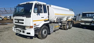 2006 Nissan UD440 fuel tanker truck