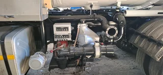 2006 Nissan UD440 fuel tanker truck