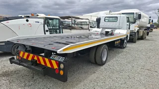 2002 Isuzu NPR500 rollback 5ton truck