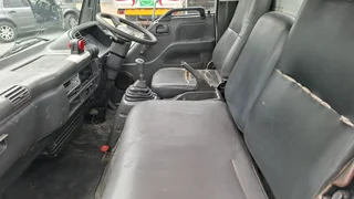 2002 Isuzu NPR500 rollback 5ton truck