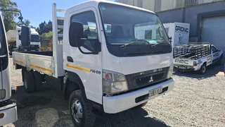 Selling 2012 Mitsubishi 4x4 FG6-109  dropside truck