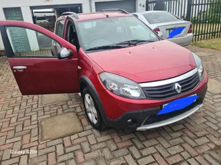 2012 Renault Sandero Hatchback