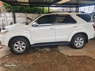 2009 Toyota Fortuner SUV