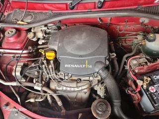 2012 Renault Sandero Hatchback