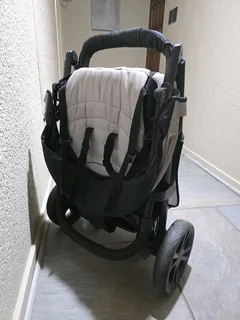 Joie Lifetrax travel system with Isofix
