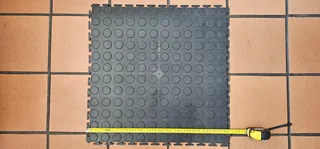 Interlocking PVC Rubber Tile Mats (black)