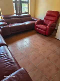 NEWLY RENOVATED FEMALES STUDENT ACCOMMODATION IN UMLAZI D SECTION