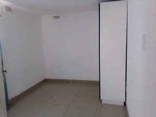 2 bedroom Out-building in Merebank (Top storey) for immediate occupation0*7*3*8*0*2*7*5*2*5