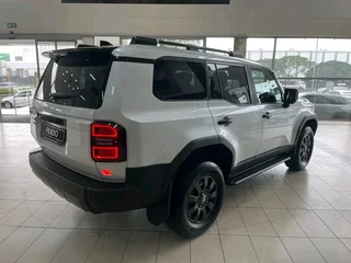 2025 Toyota Land Cruiser Prado VXR