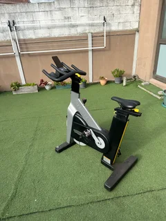 Technogym Group Cycle Connect – Premium Indoor Spin Bike