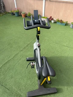 Technogym Group Cycle Connect – Premium Indoor Spin Bike
